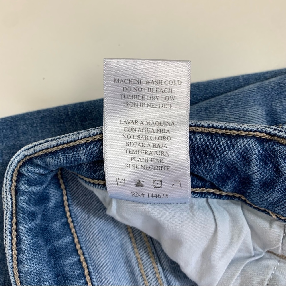 KanCan Women’s Distressed Hem High Rise Light Wash Jeans Size 0 or 23 - Picture 10 of 13
